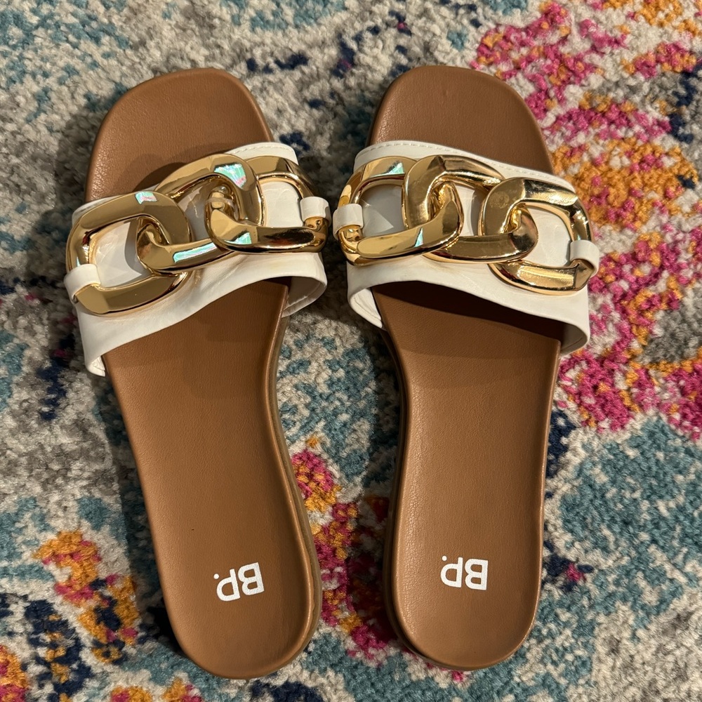 Women’s sandals